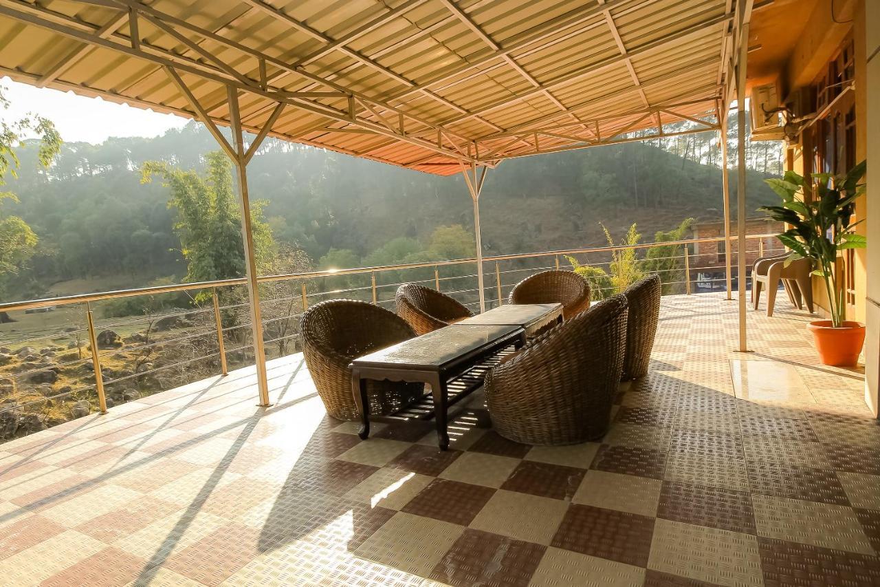 Oyo 8367 Hotel The Woodz Palampur Exterior photo
